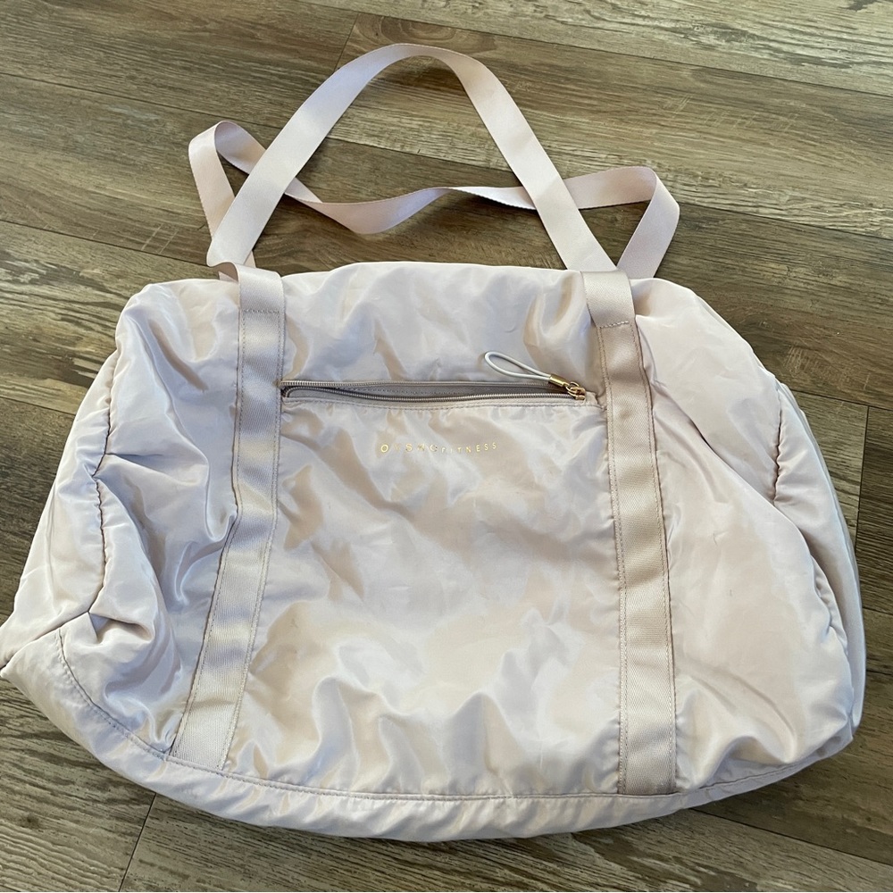 Oysho fitness light pink gym bag